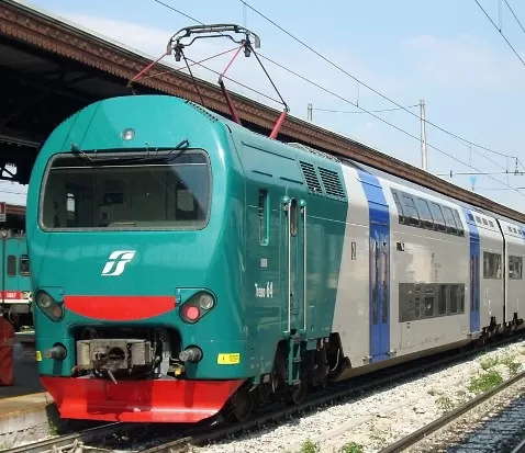 Treno locale 480